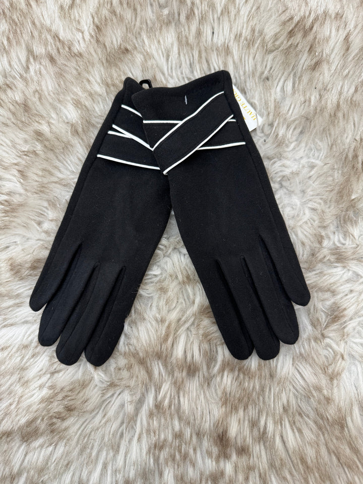Black & White Wrap Gloves