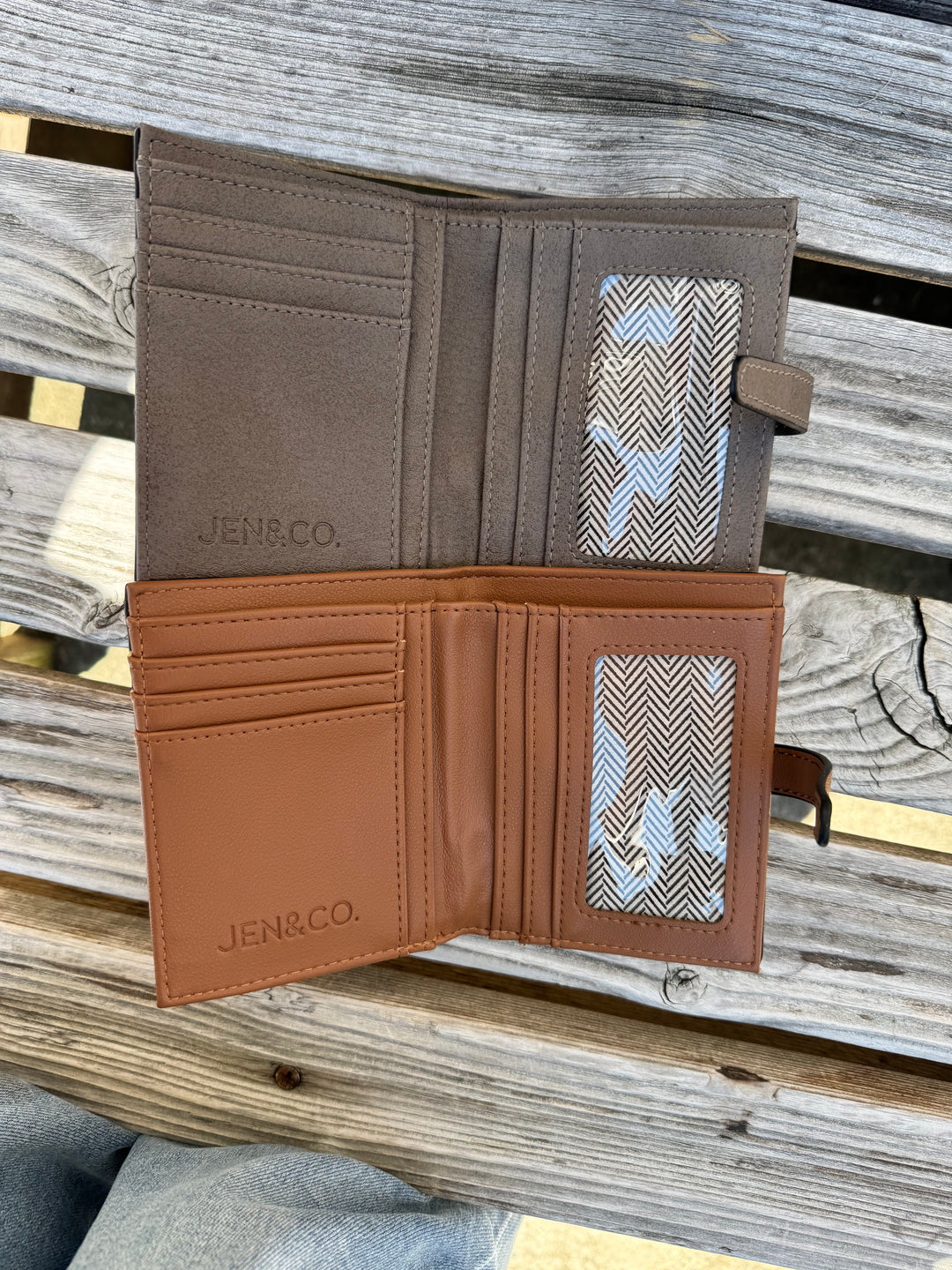 Bessie Canvas Wallet