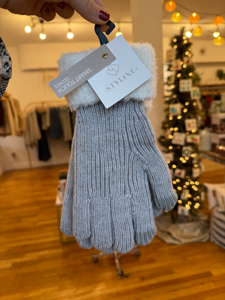 Knit gloves